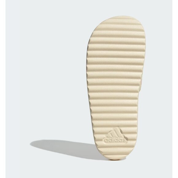 New! Size: 8 Women Adidas Adilette Platform Slides Vanilla Semi Lucid Red JP5676 - Picture 8 of 16